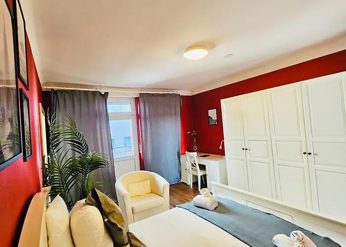 Cozy One Bedroom Retreat In Luxembourg-limp17a Apartment