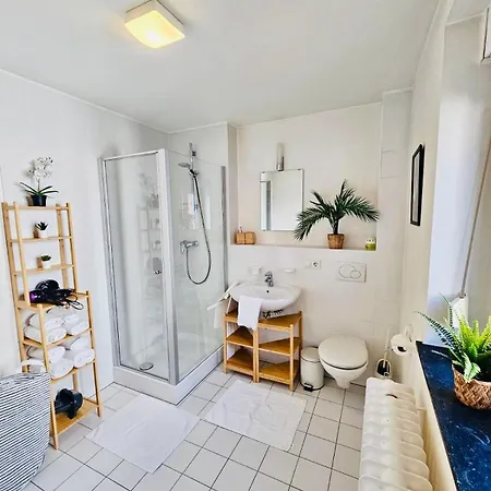 Cozy One Bedroom Retreat In Luxembourg-limp17a Apartman